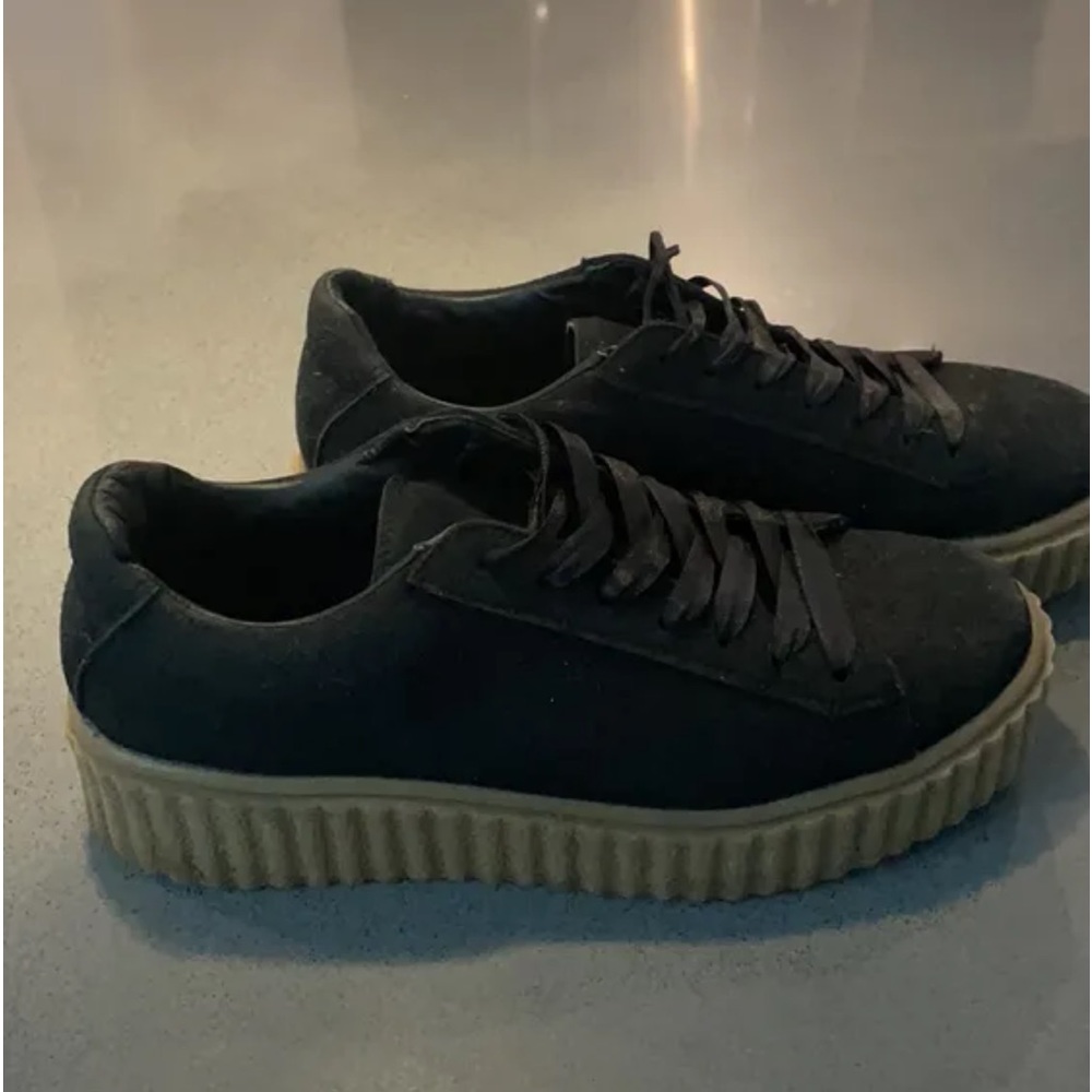sneaker plateform shoe